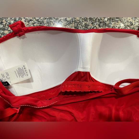 NWT Janitzen Swimsuit tankini top. - Picture 4 of 4